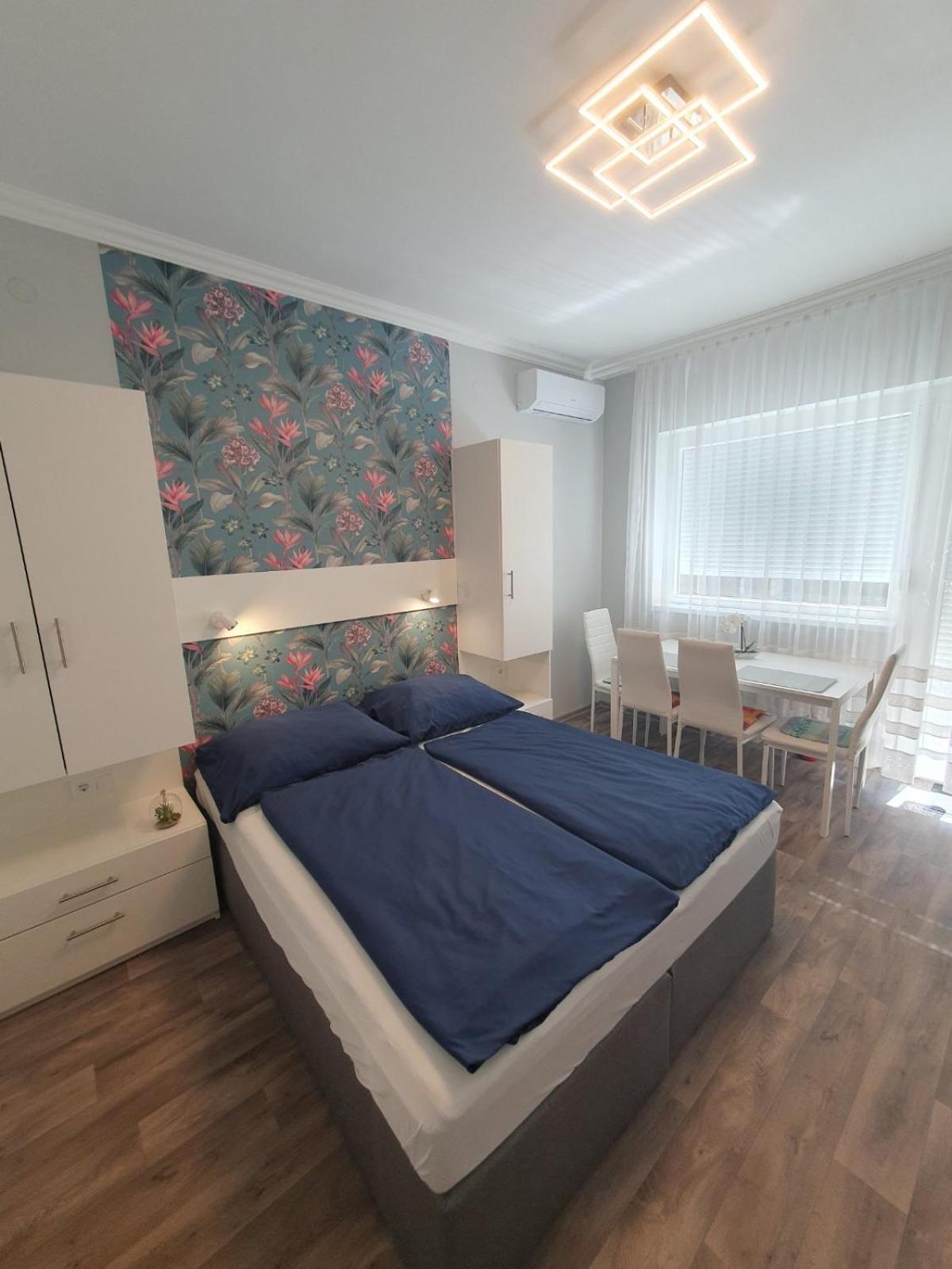 Lara Apartments Шиофок Экстерьер фото