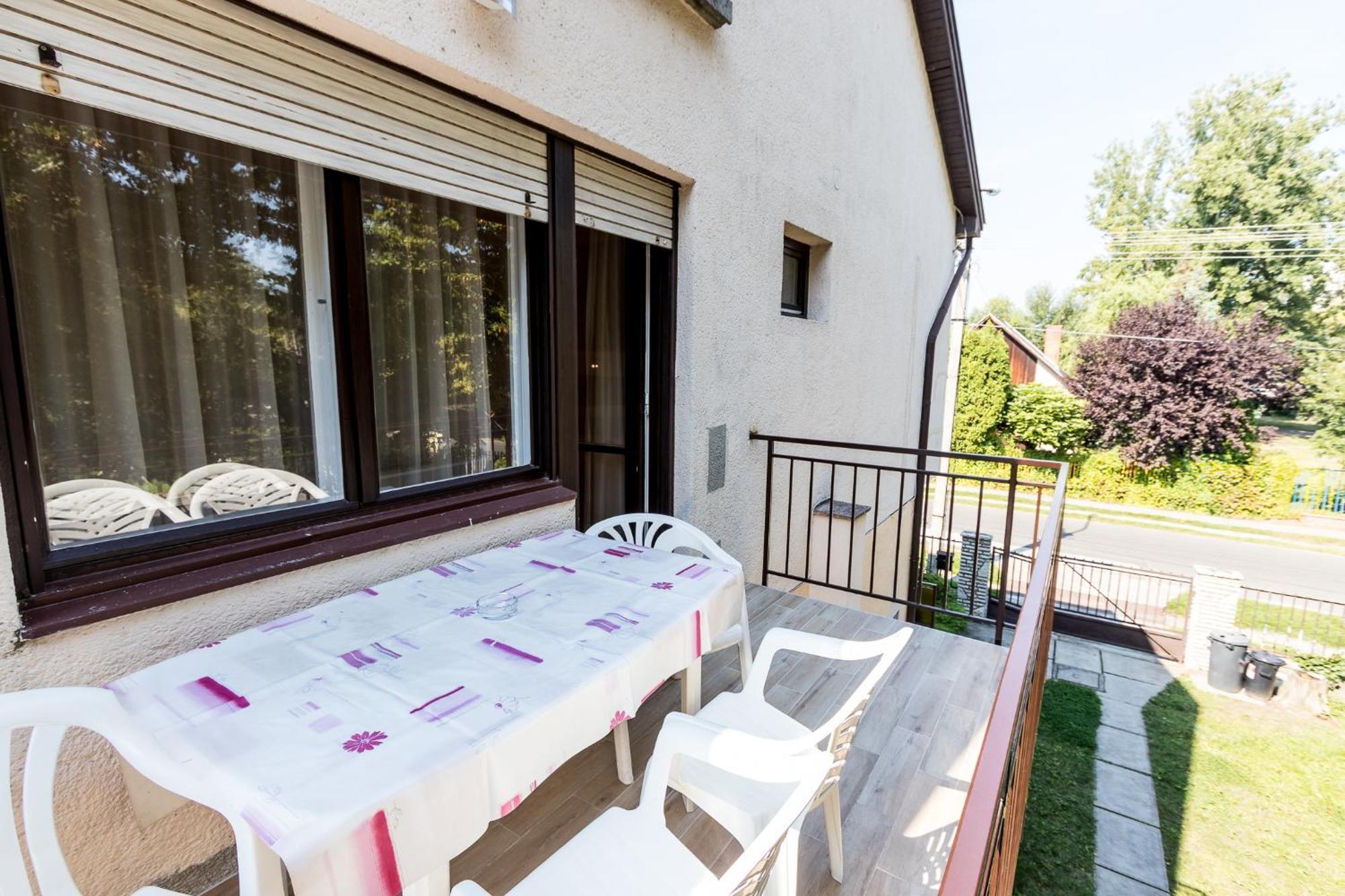 Lara Apartments Шиофок Экстерьер фото