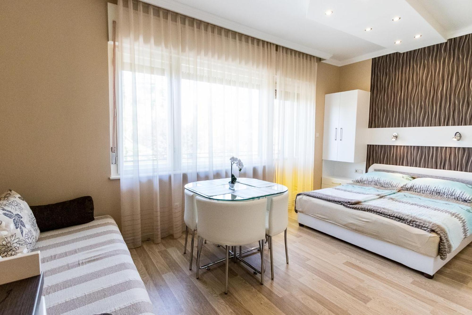 Lara Apartments Шиофок Экстерьер фото