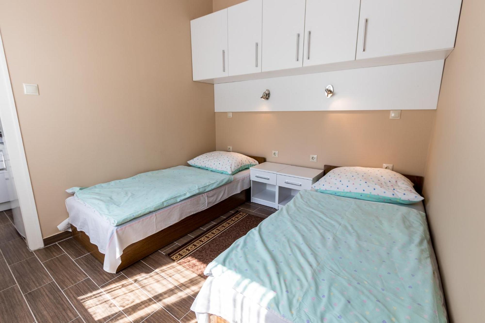 Lara Apartments Шиофок Экстерьер фото