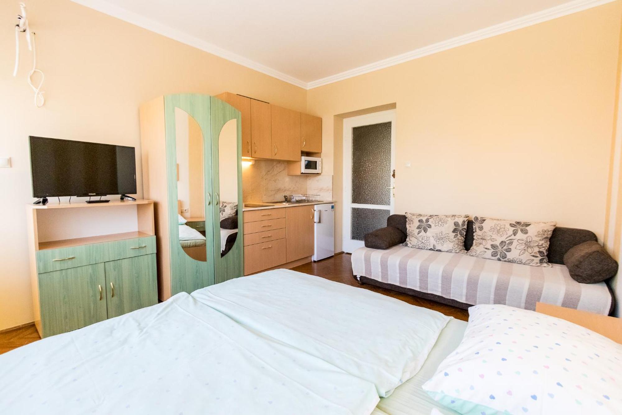 Lara Apartments Шиофок Экстерьер фото